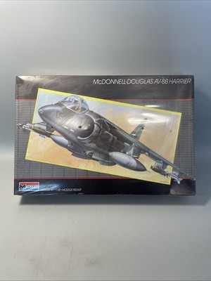 Monogram 5448 McDonnell-Douglas AV-8B Harrier 1:48 Modellbausatz NEU OVP #10