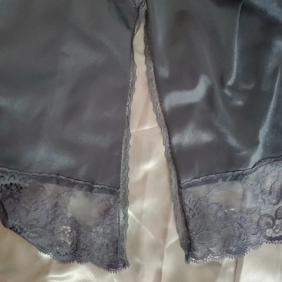 Falda ASHLEY TAYLOR Media Slip GRIS BRILLANTE SATINADO Encaje Hendidura MUJER PEQUEÑA Foto 3 de 4