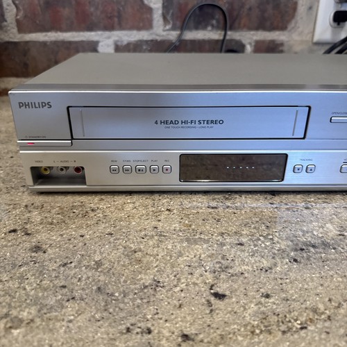 Philips DVP3345V DVD/VCR Combo DVD VHS Player Parts Only - Picture 2 of 11