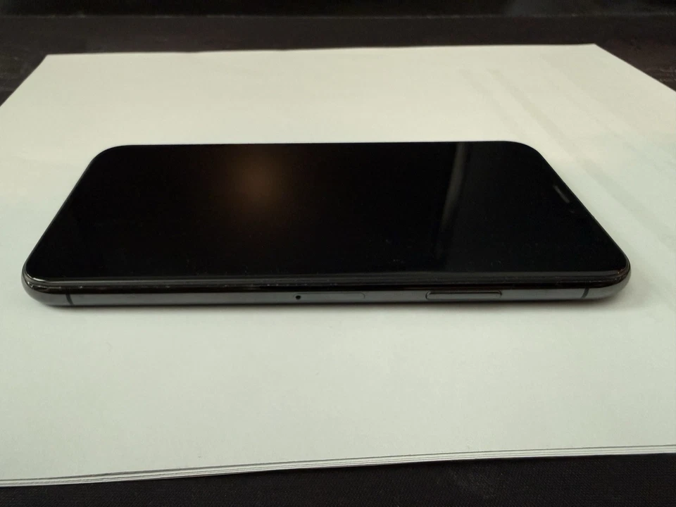 iPhone X 64GB разблокированный отличном состоянии - Изображение 2 из 4