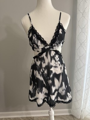 White Fox Boutique Polar Opposite Mini Dress Shadowplay Size XS NWT Black White