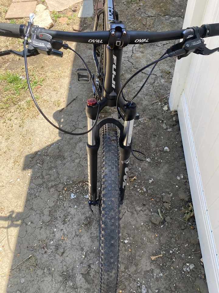 Fuji tahoe 1.5 29 inch mountain Bike M/L frame (need To Install Rear Brake) - Image 4 of 4