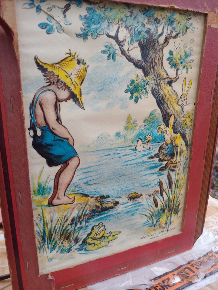 Econolite Fireplace Never Drink Water Country Boy Peeing Motion Lamp