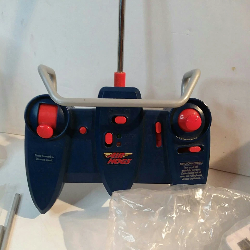 Лот радио управления RC запчасти и детали плюс пульт дистанционного управления воздуха свиней - Изображение 2 из 4