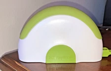 Microplane Herb & Salad Chopper, White & Green. 