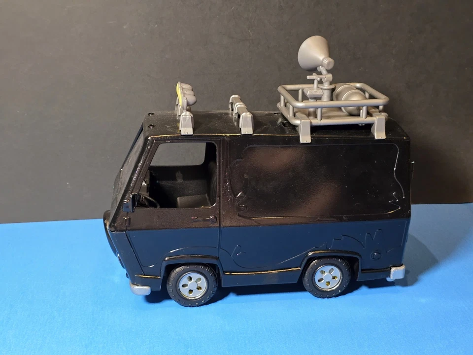 1/12 Scale Van- Modified Mystery Machine Van and action figure included - Image 4 of 4