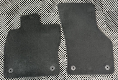#220) 2009-2017 VOLKSWAGON TIGUAN 2 PC SET FRONT DRIVER/PASSANGER OEM BLACK CRPT