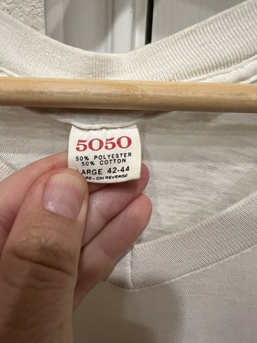 T-shirt vintage anni 70 INCREDIBILE carta traforata sottile tinta unita bianca scollo a V L 50/50 - Foto 3 di 4
