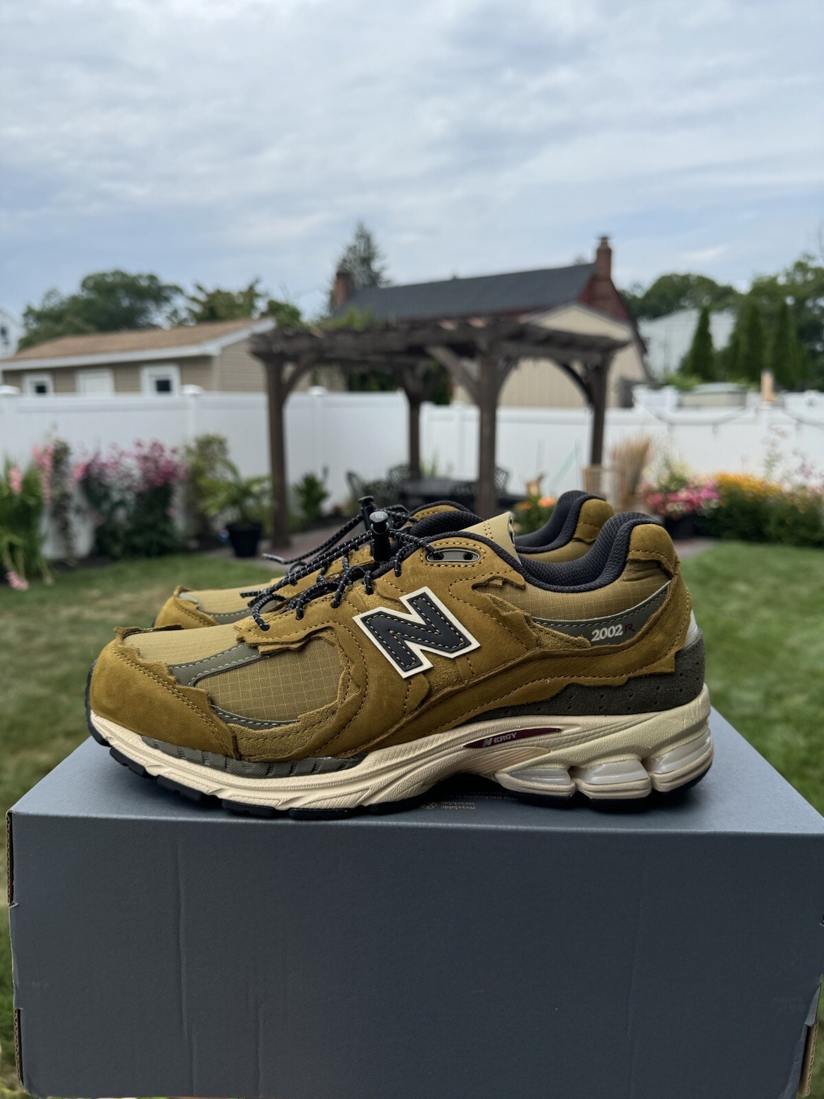 SAOLA Sneakers da corsa New Balance 2002RD [M2002RDP] verde deserto taglie 8 e 9 5