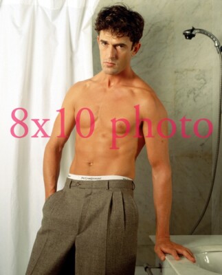 rupert-everett-3-barechested-shirtless-my-best-friend-s-wedding-8x10