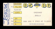 1985 BASKETBALL TICKET BULLS LAKERS MICHAEL JORDAN DNP MAGIC JOHNSON 17ast/pts