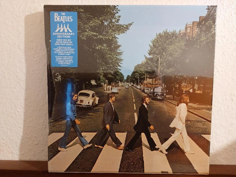 THE BEATLES  ABBEY ROAD 50th Anniversary 3 CD + Blu-ray DOLBY ATMOS + 100 S Buch - Bild 2 von 3