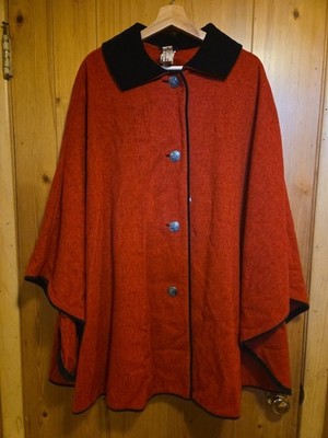 RARE True Vintage LANZ Red AUSTRIAN Cape SALZBURG-WIEN INNSBRUCK AUSTRIA Sz. 90