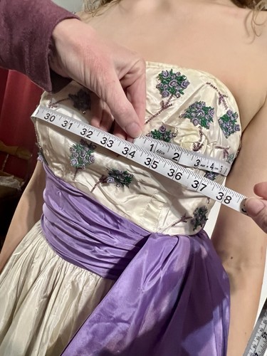 Vintage Taffeta Formal Dress White & Purple. Measurements In Photos - Picture 9 of 14
