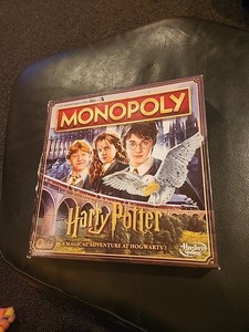 Harry Potter Monopoly Parker Brothers Hasbro Board Game - Damaged Box 