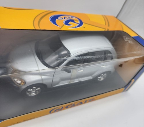 2001 Chrysler PT Cruiser Gate Die Cast Metal 1/18 Model Car Silver M117 - Picture 8 of 9