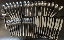 Lot 40 Pieces Oneida Caswell flatware Teaspoons Tablespoons Knife forks