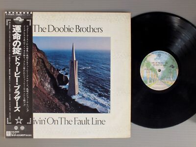 【帯付】ドゥービーブラザーズ Livin' On Fault Line The Doobie Brothers - Livin' On The Fault Line - Amazon.com