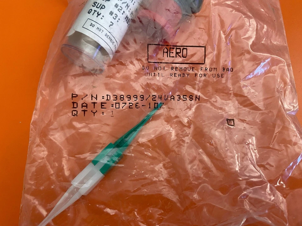 Aero/Amphenol Circular MIL Spec Connector 6P D38999/24WA35SN Qty 3 - Image 3 of 4