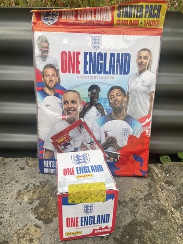 One England STARTER PACK & BOX 50 Confezioni Sticker Album Panini Mondiali Euro NUOVO