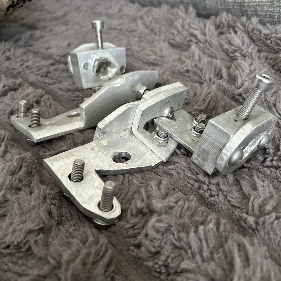 BMW Z3 Hardtop FITTING KIT Mount Bracket 4mm  (Aluminium Alloy) all years  - Image 3 of 4