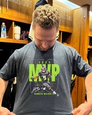 Kenneth Walker Iii Seahawks Graphic Tee Mens Funny Vintage T-Shirt