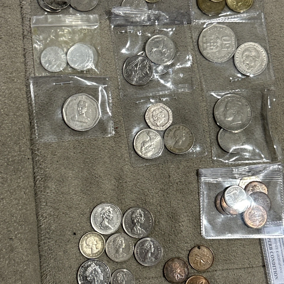 Foreign Currency Lot coins and stamps - Image 2 of 4