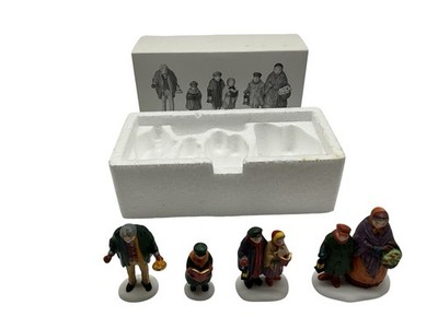 Dept 56 Heritage Village #5570-0 Carolers On The Doorstep Set of 4 Figures