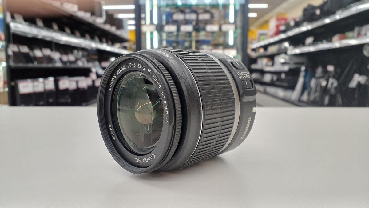 canon zoom lenz EF-S 18〜 55mm Amazon.com : Canon EF-S 18-55mm f/3.5-5.6 is STM Camera Lens