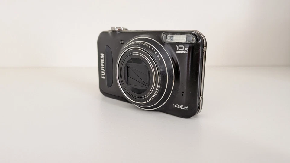 Fujifilm FinePix T200 14.0MP Digital Camera, Black - Tested, photo 2 of 5