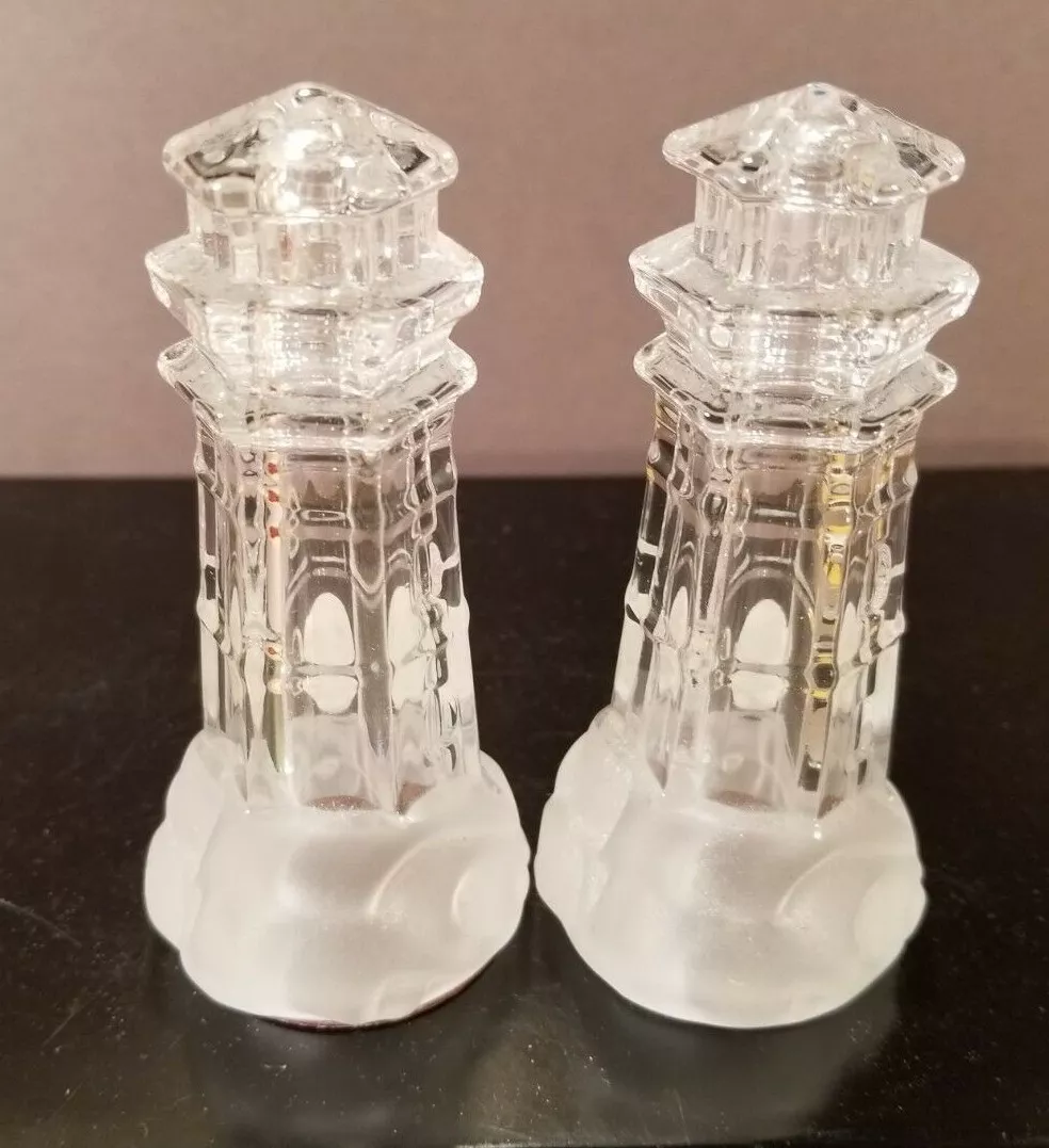 Lighthouse salt sales and pepper shakers