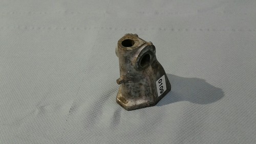 Original Mercedes OM616 W115 W460 Halter Nockenwellenhalter R6160550010