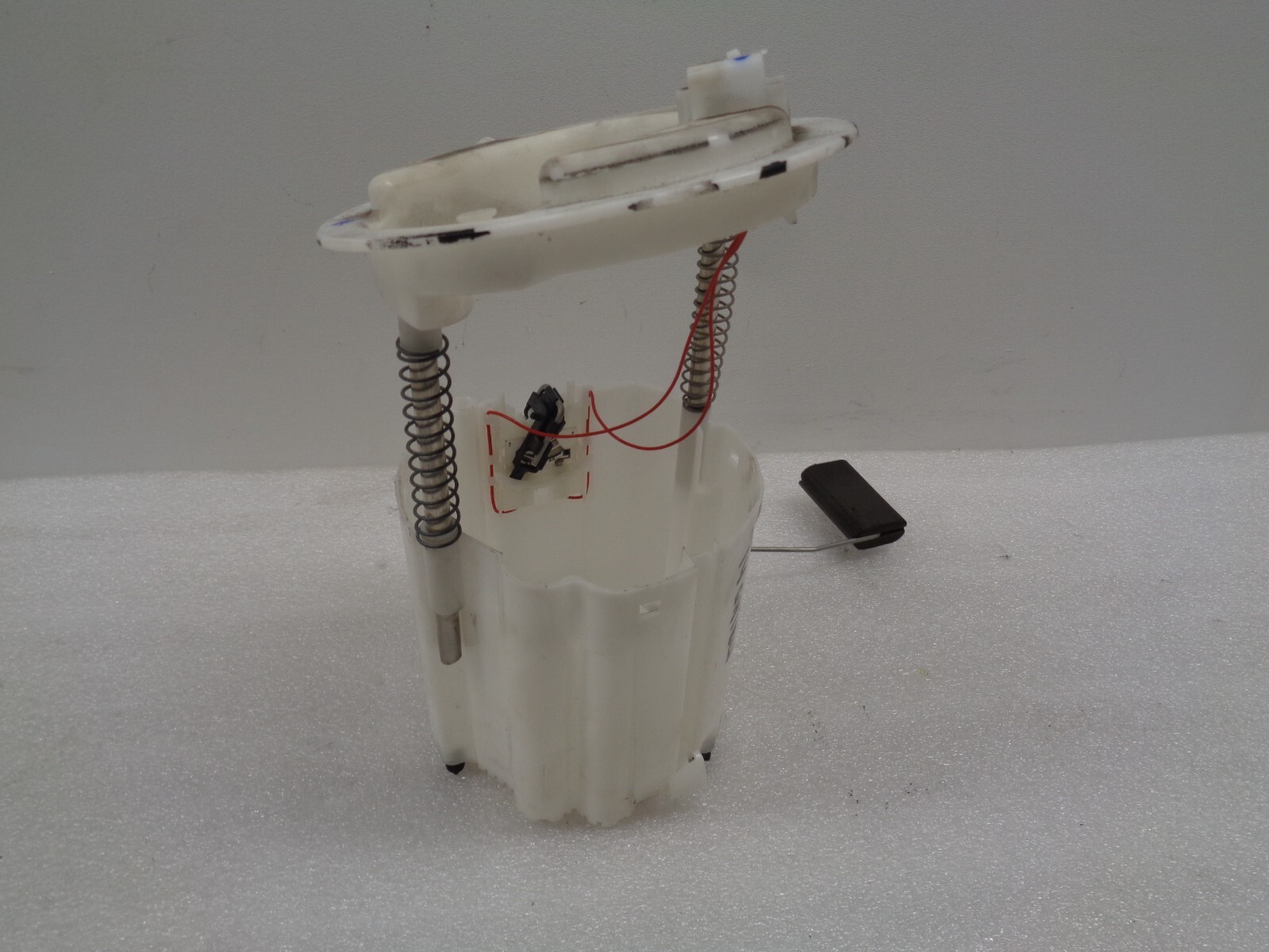 2014-2017 Maserati Ghibli Right Fuel Pump Sending Unit Module OEM AK2308282