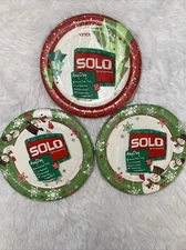 SOLO Cup 90 Plates Red & Green Christmas Any Day 6.87 in paper plate snack size