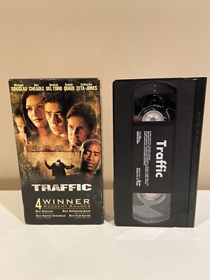 Traffic (VHS, 2003) video tape Michael Douglas Benicio Del Toro VCR