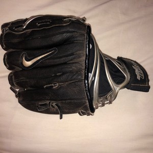 nike softball gloves