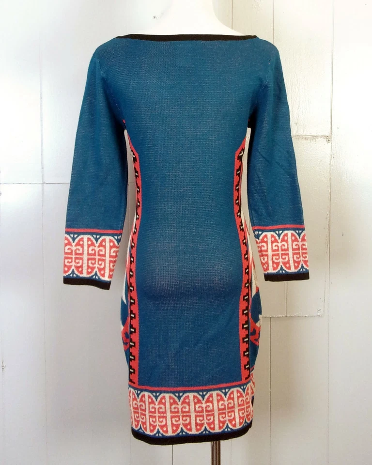 Vestido Suéter Geométrico Tejido Tomate Volador Usado en Excelente Condición Mini Boho Hippy Suroeste Talla S Foto 3 de 4