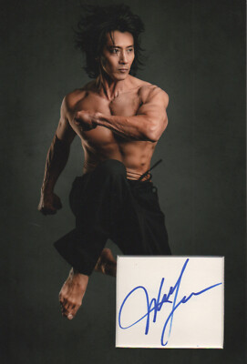 WILL YUN LEE signiertes 12x8 Foto Display WOLVERINE & SAN ANDREAS COA