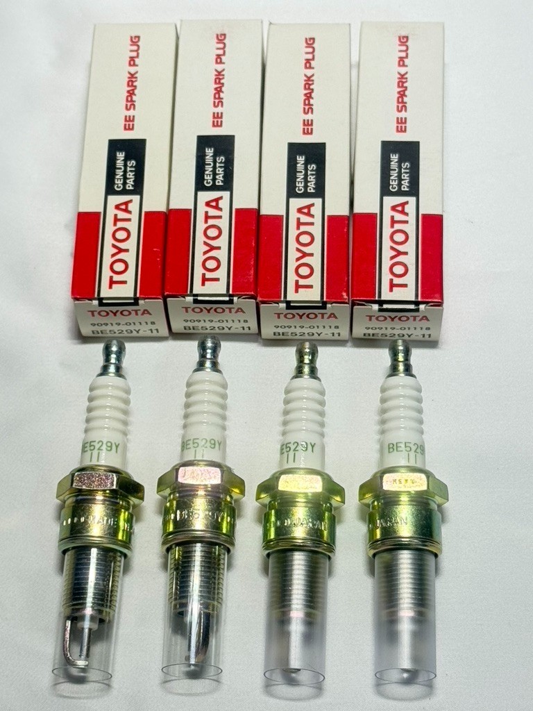 JDM NOS Toyota Genuine EE Spark Plug 90919-01118 BE529Y-11 Projected Long 4pcs