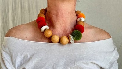 Wood, Pompom & Silver Necklace. Sterling Silver. 1184