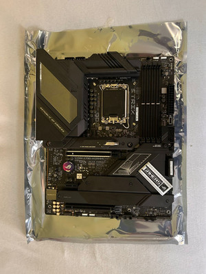ASUS ROG Strix Z790-H Gaming WiFi LGA 1700 ATX Intel Mainboard