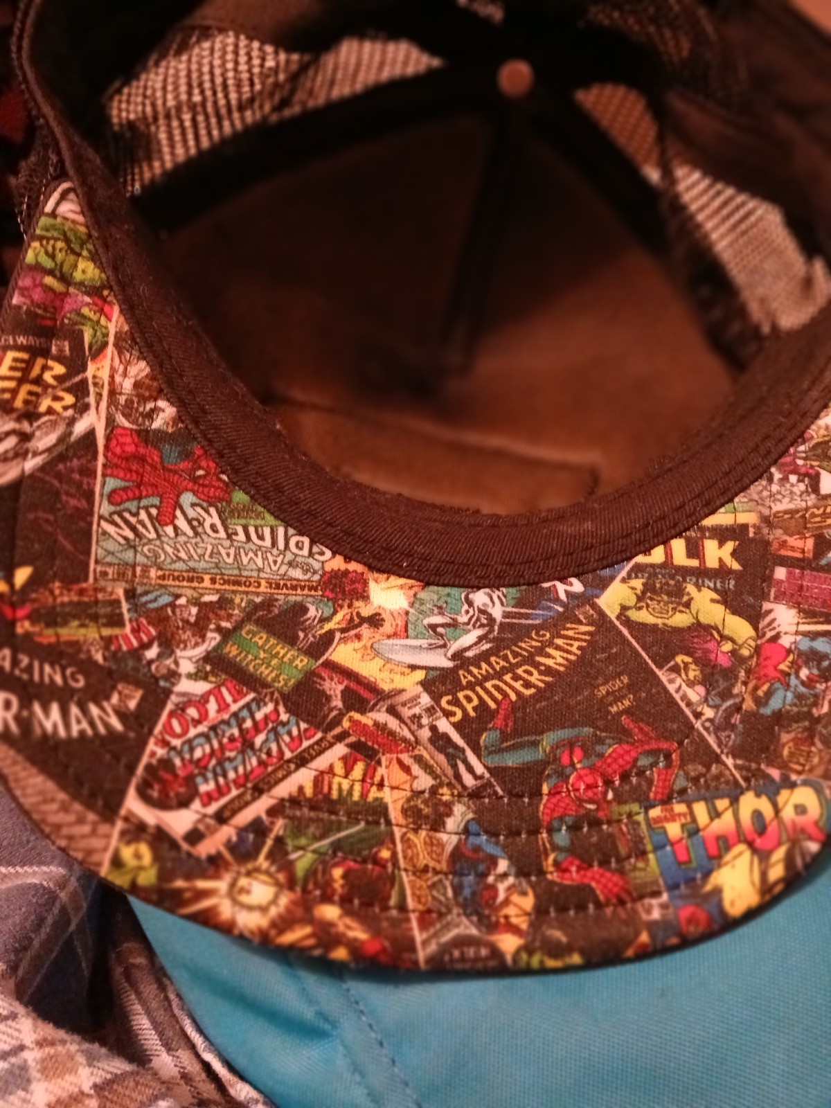 Vans Marvel Collaboration Snapback Hat Featuring … - image 4