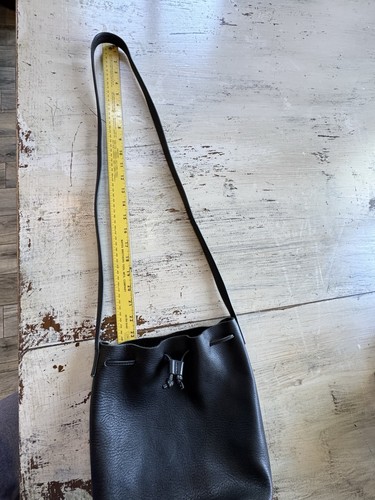 BAGGU Drawstring Bucket Bag Crossbody Black Pebble Leather STRAP Made In USA - Picture 12 of 15