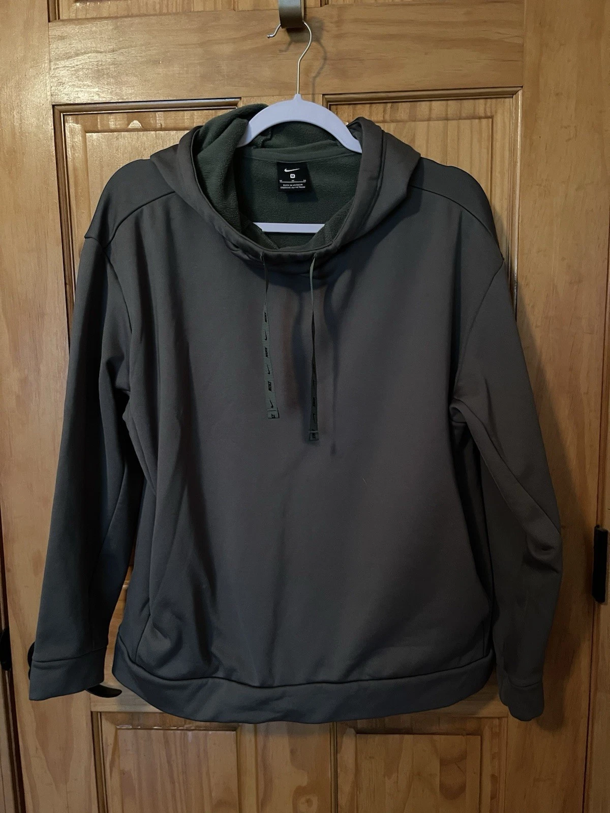 Nike Hoodie Women's Medium Olive Green Pullover Sweatshirt Swoosh Logo