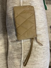 Vera Bradley Zip Wristlet Tiger Eye Ultralight Excellent Pre-Owned condition EUC