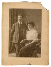 #19839 Greece 1900s. Man & woman. Photo on cardboard