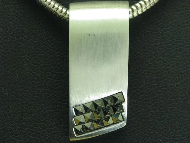 925 Argento Sterling Collana & Ciondolo Con Marcasite Ricoperto/20,2g/45,0 CM - Immagine 2 di 3