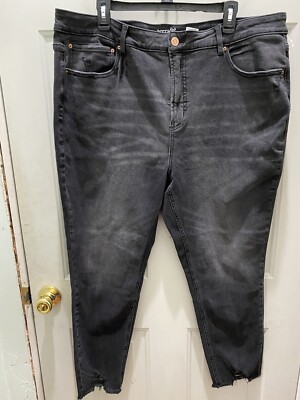 New!Terra&Sky High Rise Vintage Crop Jeans. Size 20W.Real Cute.Great Casual Jean