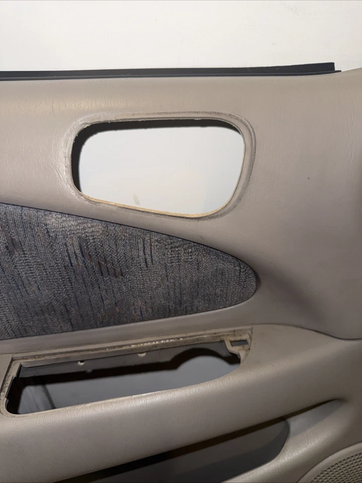 1998 1999 2000 2001 2002 Toyota Corolla Left Front Driver Side Door Panel Gray Foto 3 de 4