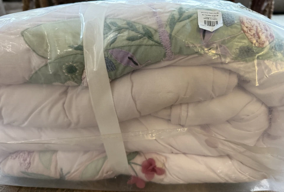 New Pottery Barn Kids Margot Butterfly Full/Queen Quilt - Image 2 of 3